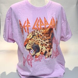 Def Leppard T-shirt Size Large